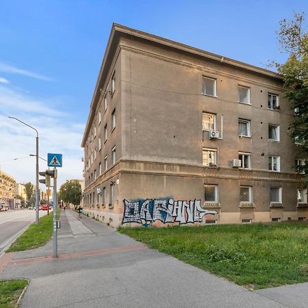 Bratislava Touch 2 Bedroom Apt Exterior foto
